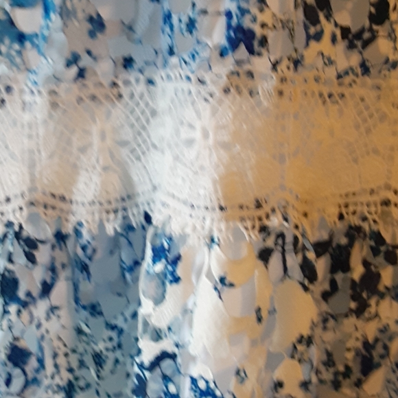 T TAHARI  BLUE & WHITE RAYA DRESS, - Picture 6 of 12